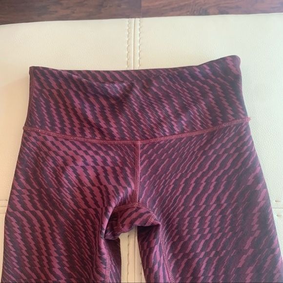 Lululemon leggings size: 2 - Picture 4 of 7